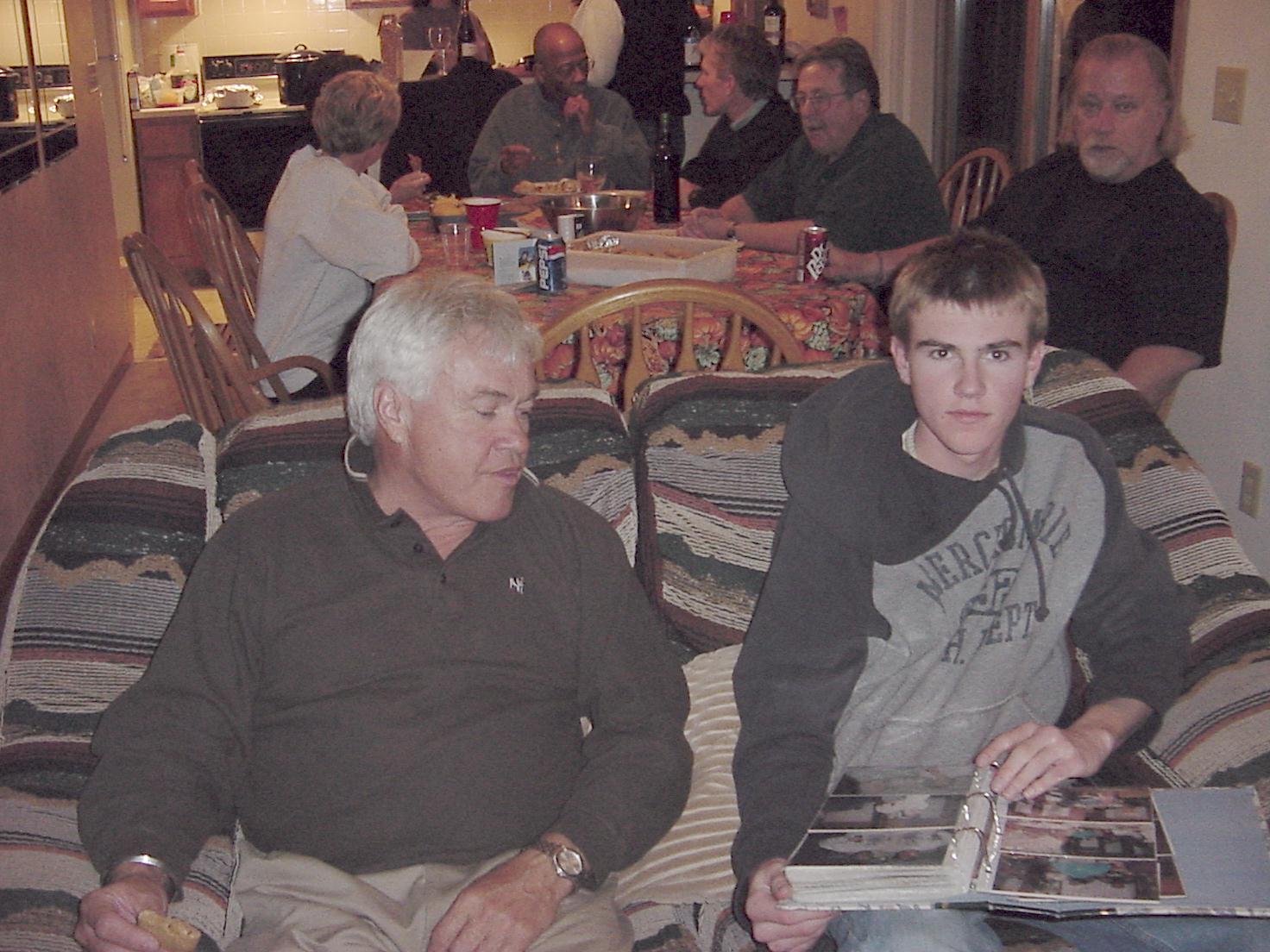 dinner.jpg (212778 bytes)