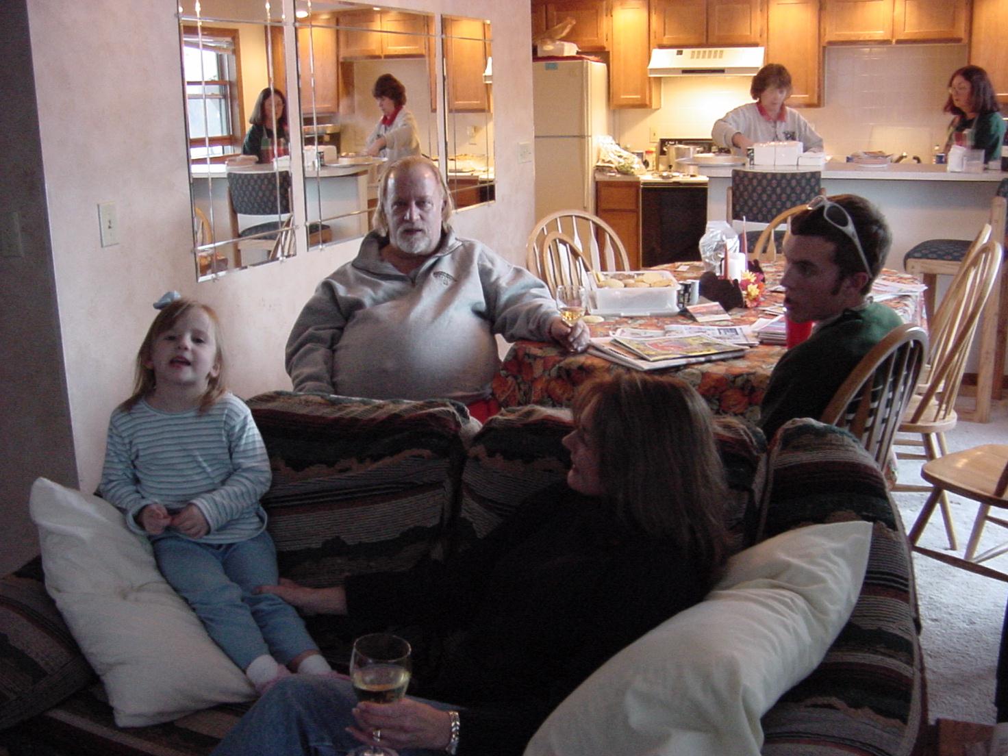 group1.jpg (198948 bytes)