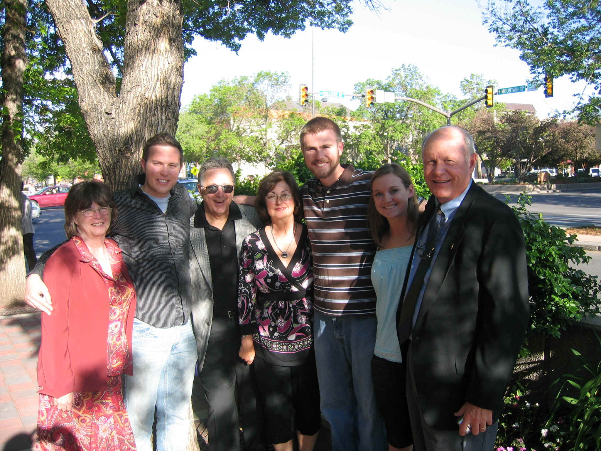 Scotty_Grad2.jpg (384918 bytes)