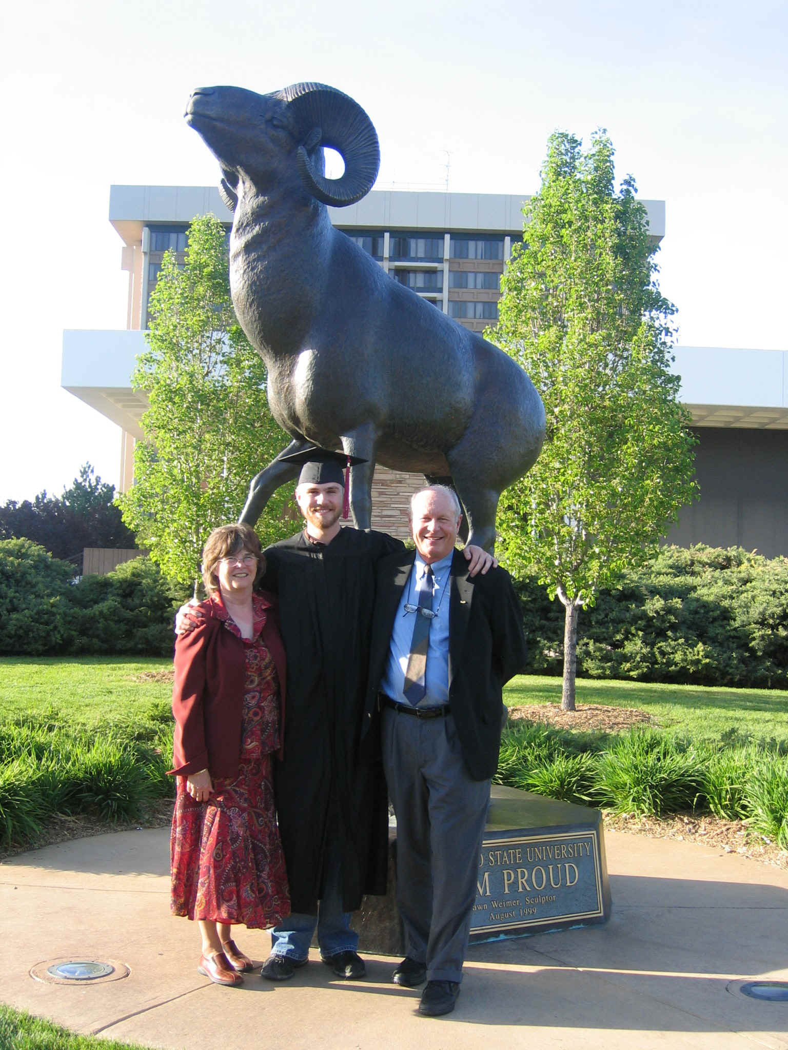 Scotty Grad3.jpg (788326 bytes)